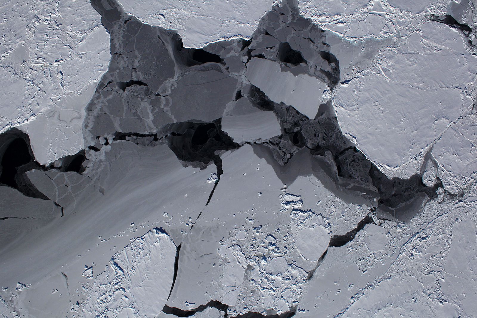 Mathematicians Prove Melting Ice Stays Smooth