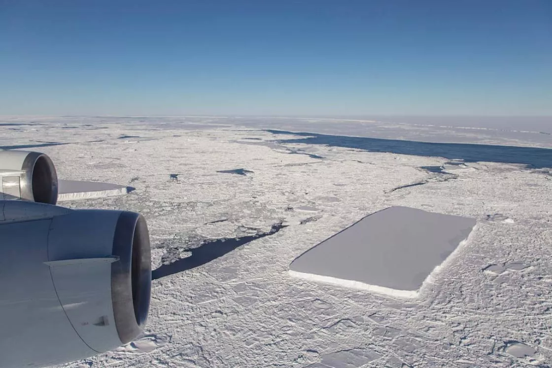 Tabular icebergs off the Antarctic coast